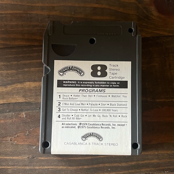 KISS Alive 8 Track - Picture 3 of 3